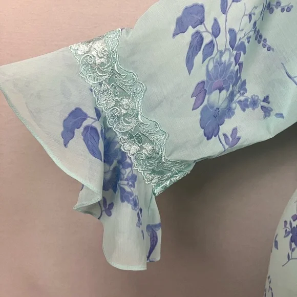 L.A. Intimates Floral Robe - Picture 7 of 9